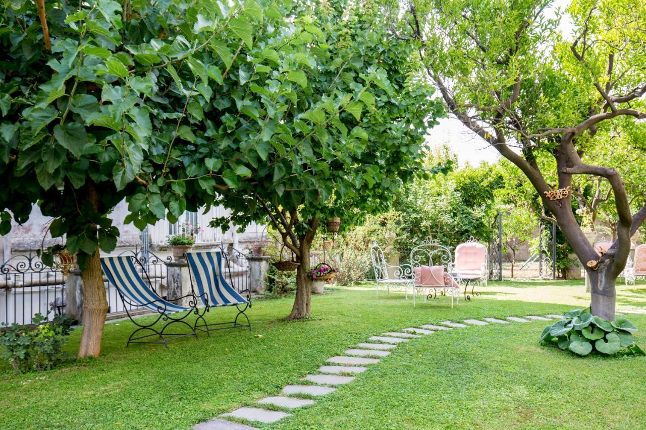 Palazzo Cacace Relais Hotel Мета Екстериор снимка