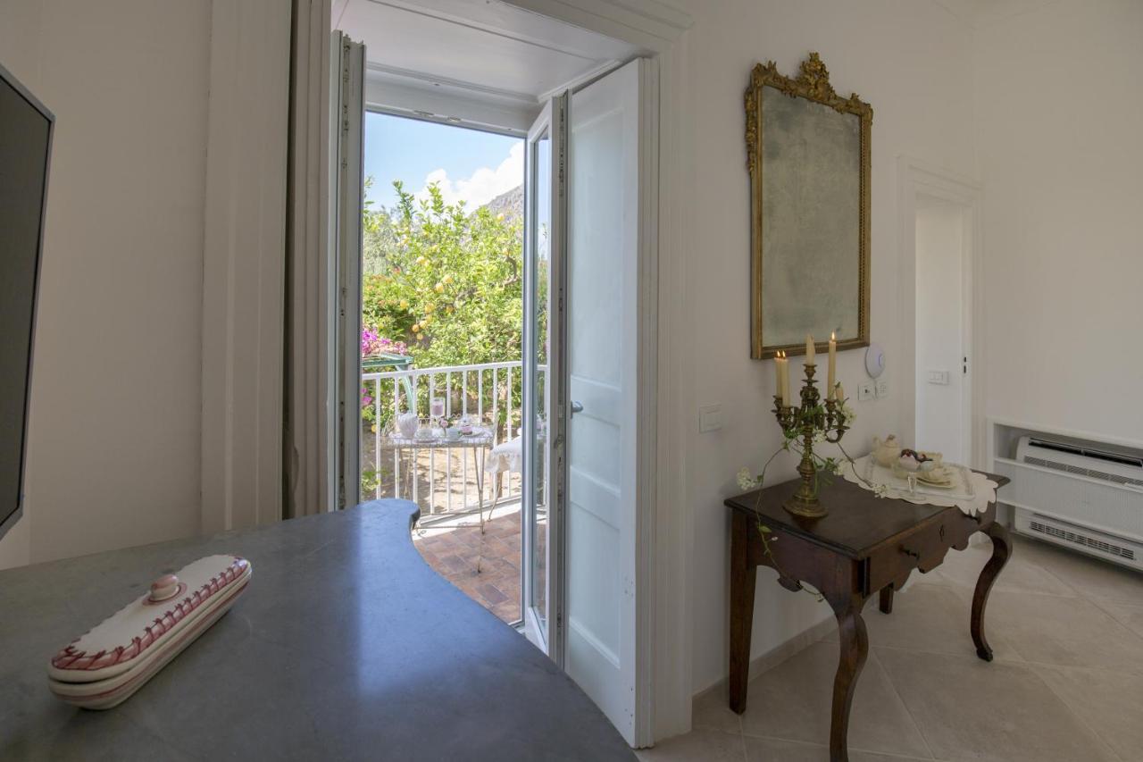 Palazzo Cacace Relais Hotel Мета Екстериор снимка