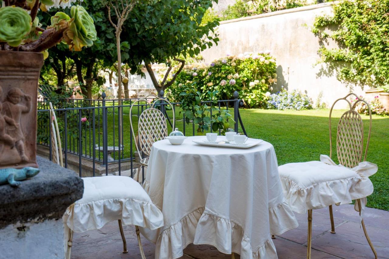 Palazzo Cacace Relais Hotel Мета Екстериор снимка